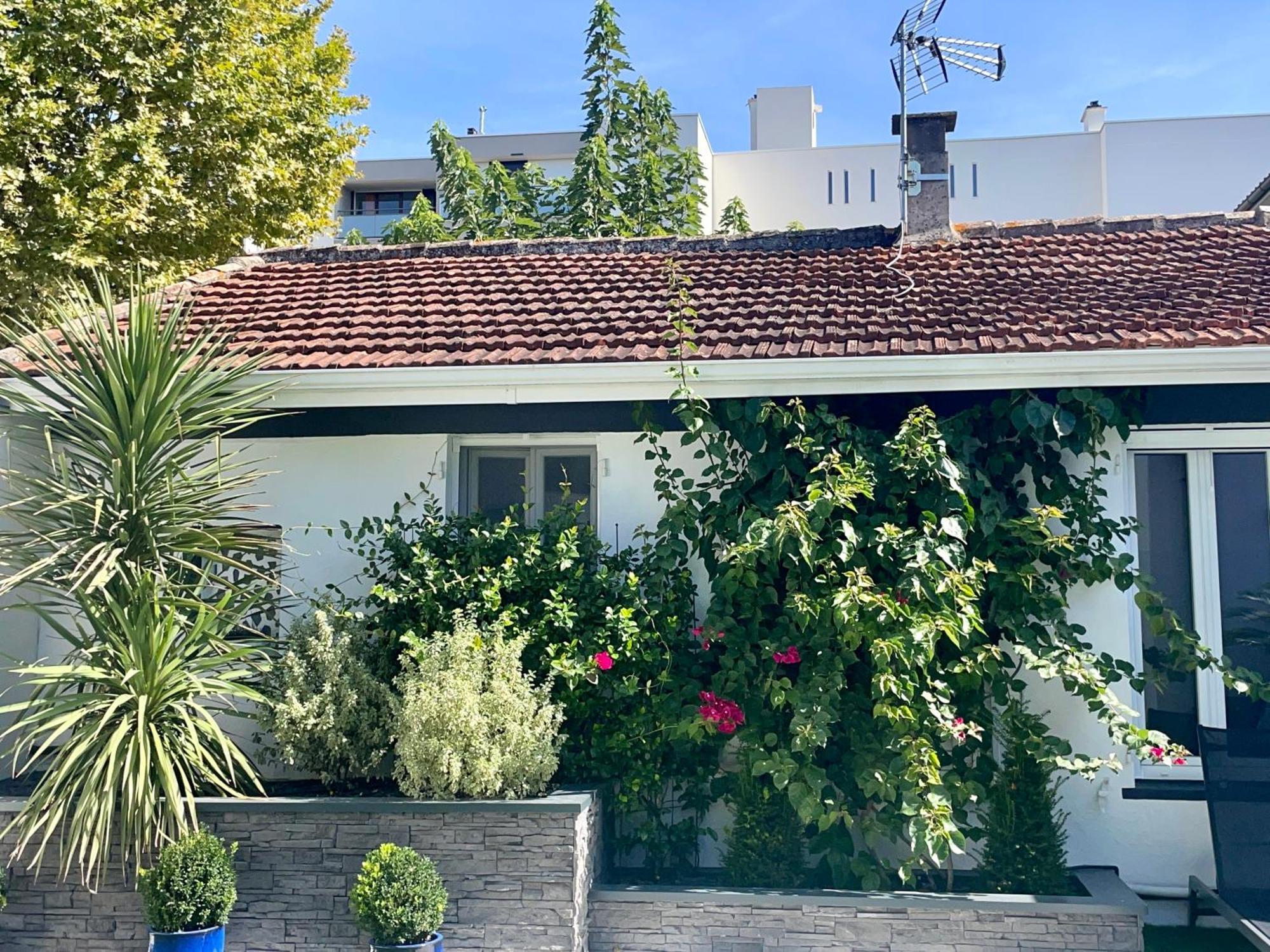 Maison D'Hotes Romarine เลอบูสกาต์ ภายนอก รูปภาพ